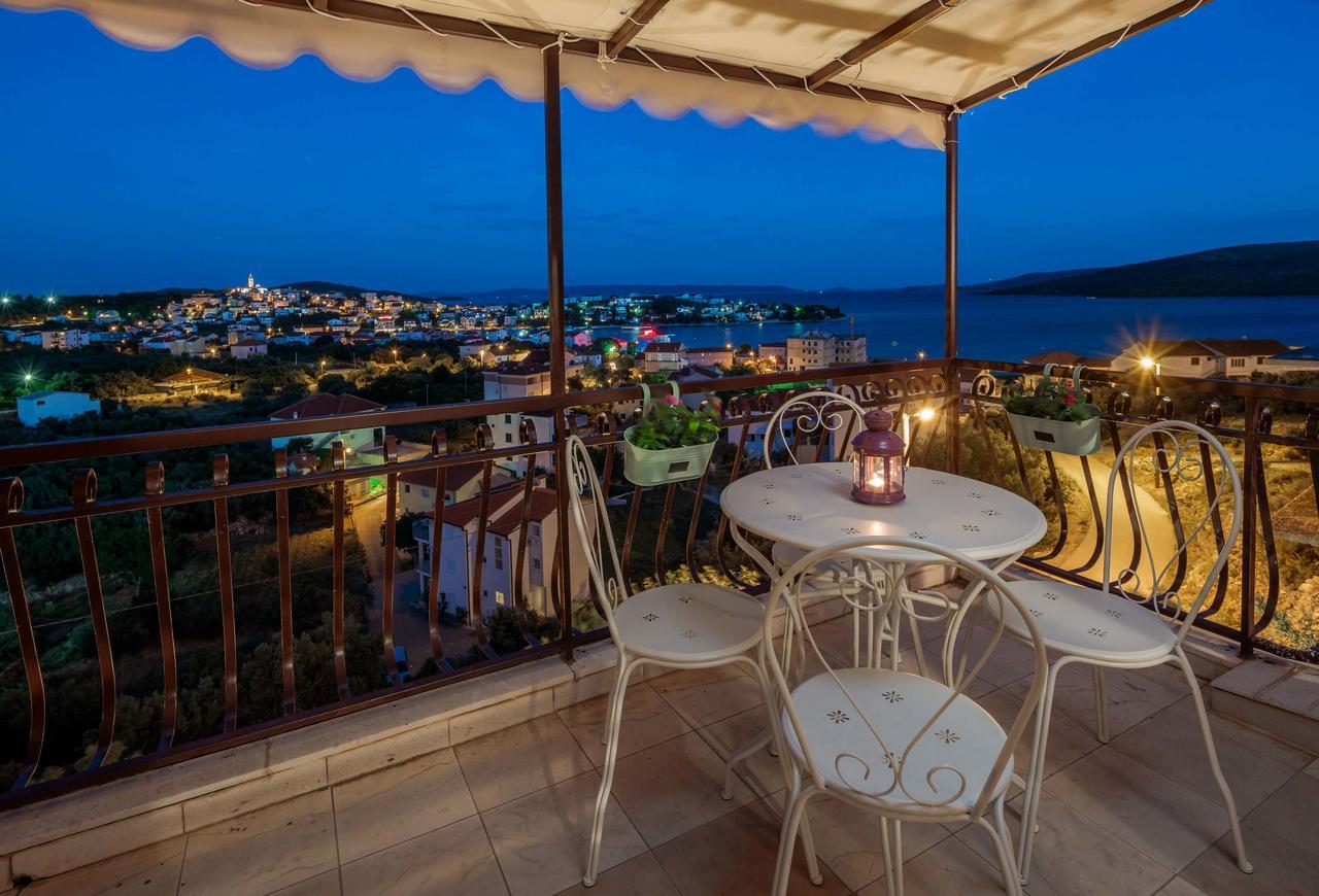Apartments Loncar Seget Vranjica Exterior photo