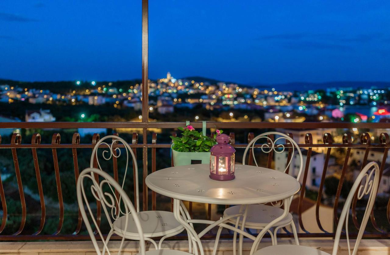 Apartments Loncar Seget Vranjica Exterior photo