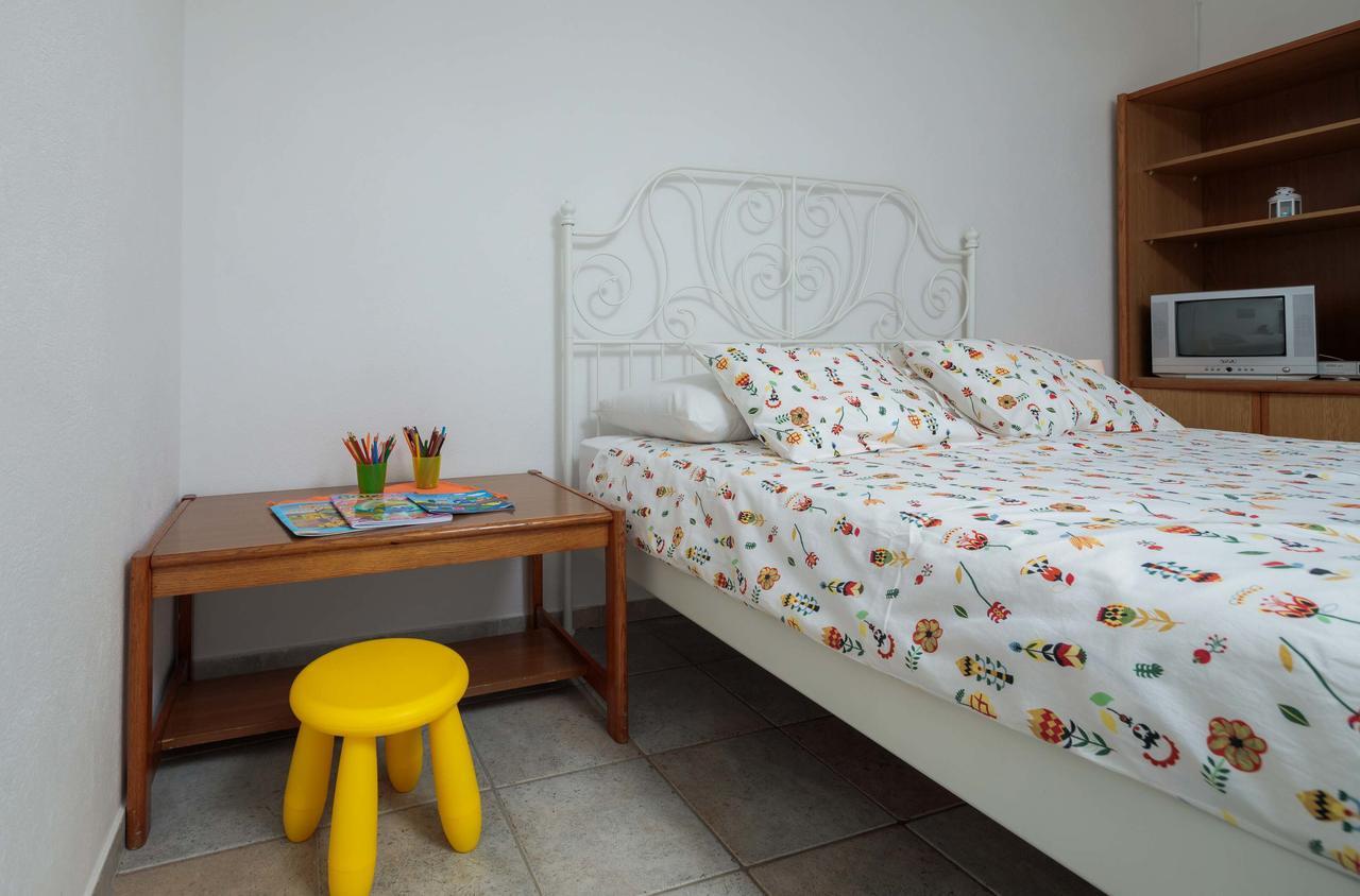 Apartments Loncar Seget Vranjica Exterior photo
